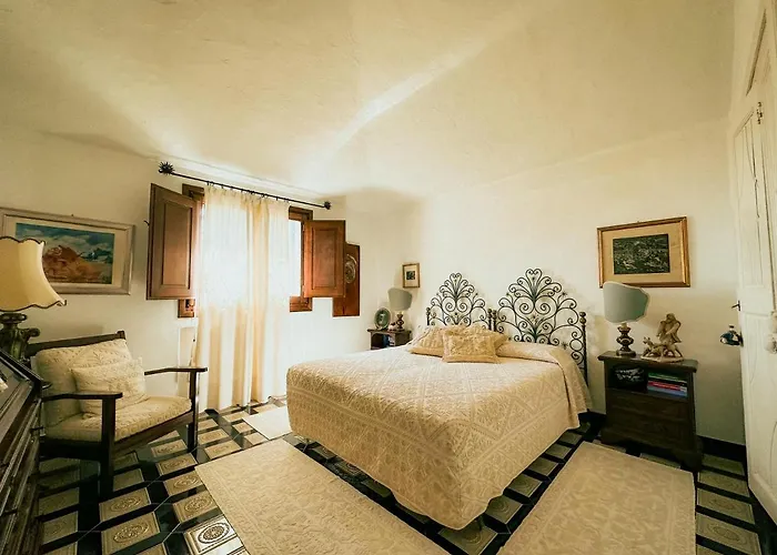 Sardinian Luxury Hospitality - Fuli And *